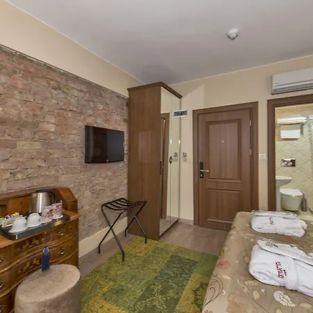 By Murat Royal Galata 3*