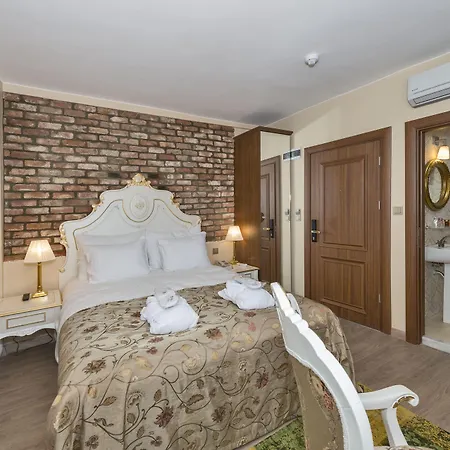 By Murat Royal Galata Hotel