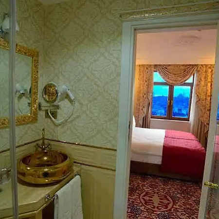 By Murat Royal Galata Hotel Stambuł