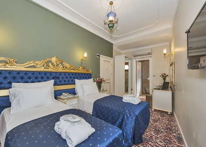 מלון By Murat Royal Galata 3*