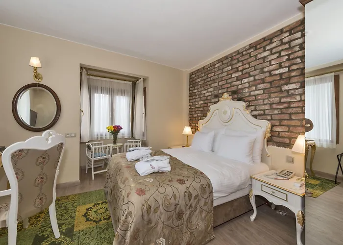 By Murat Royal Galata