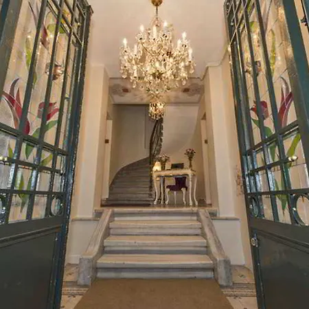 By Murat Royal Galata فندق 3*