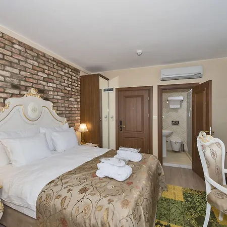 מלון By Murat Royal Galata 3*