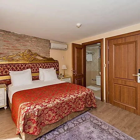 By Murat Royal Galata Hotel 3*