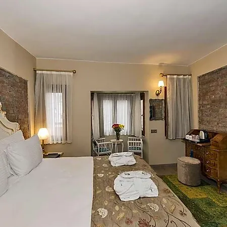 By Murat Royal Galata Hotel Istanbul
