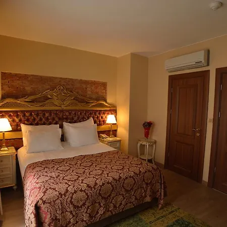 By Murat Royal Galata