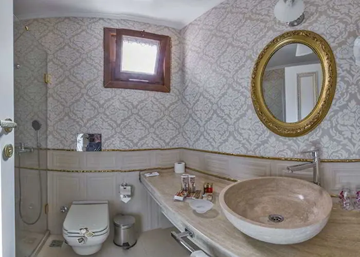 By Murat Royal Galata Hotel 3*