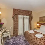 By Murat Royal Galata Isztambul