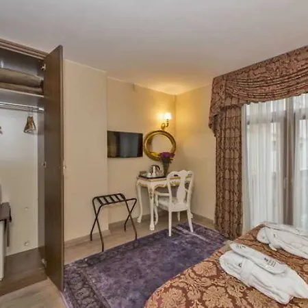 加拉塔穆拉特皇家酒店