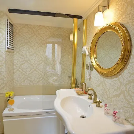 By Murat Royal Galata 3*