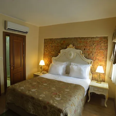 加拉塔穆拉特皇家酒店 3* 伊斯坦布尔