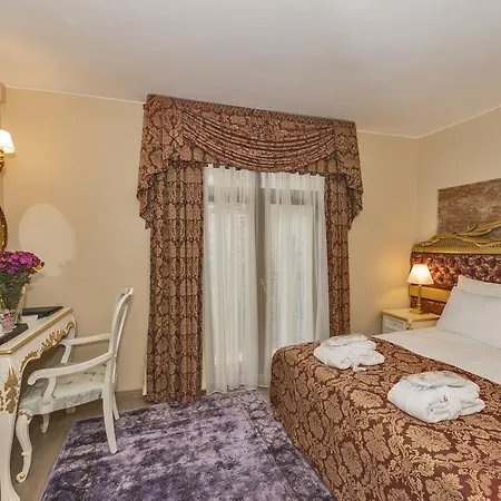 加拉塔穆拉特皇家酒店 伊斯坦布尔