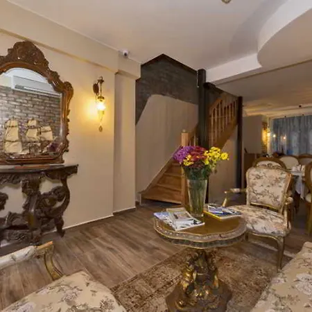 فندق باي مورات رويال غالاتا 3*