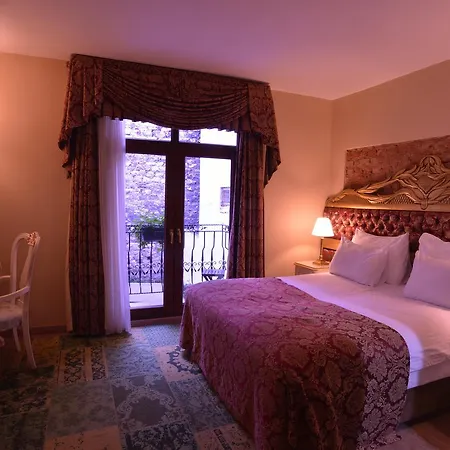 加拉塔穆拉特皇家酒店